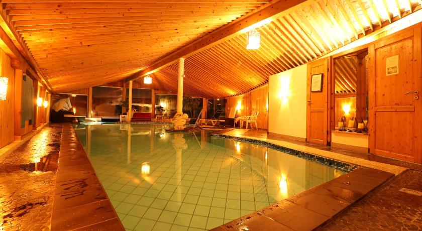 Chalet Hotel Adler AG photo