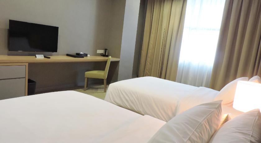 Image of Deluxe Room Twin 4