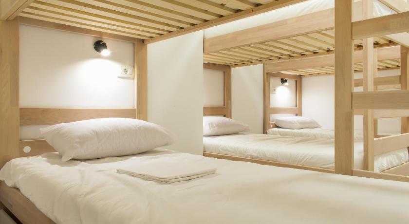 Gravitas Hostel — Hotel in Split