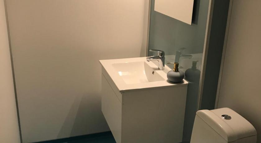 Beautiful apartment in central Leknes photo