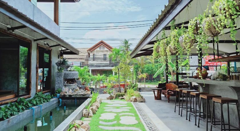 Baan Sala Lung Dam Hotel – Ko Samui, UT