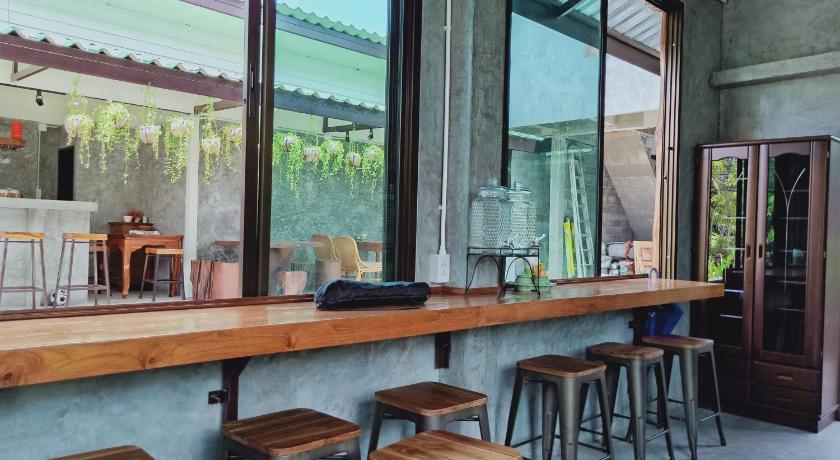 Baan Sala Lung Dam Hotel – Ko Samui, UT