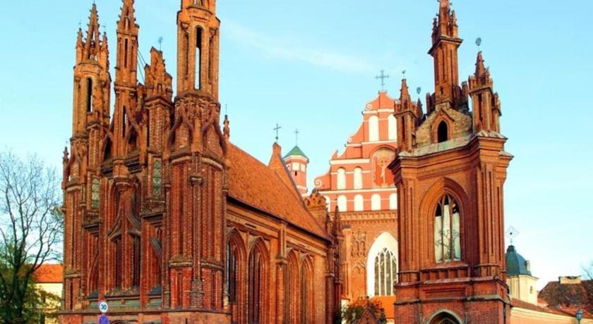 Cozy Apartment in Gothic style house in the Heart of the Old Town — Hotel in Vilnius