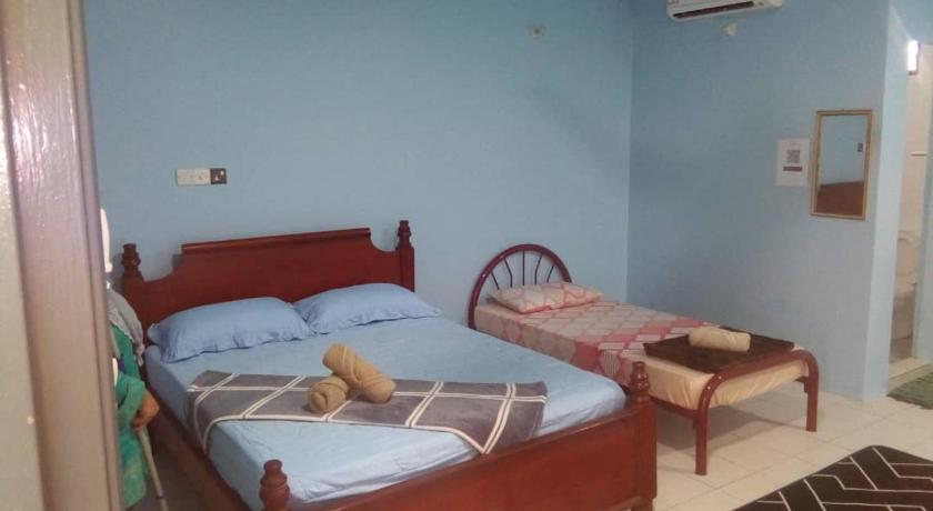 Image of Family Room 1