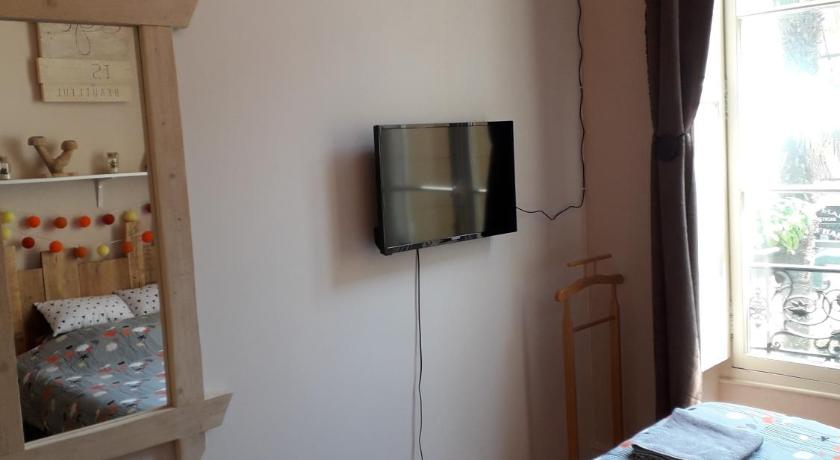 Image of Private Room with Private External Bathroom and Shared Toilet 7
