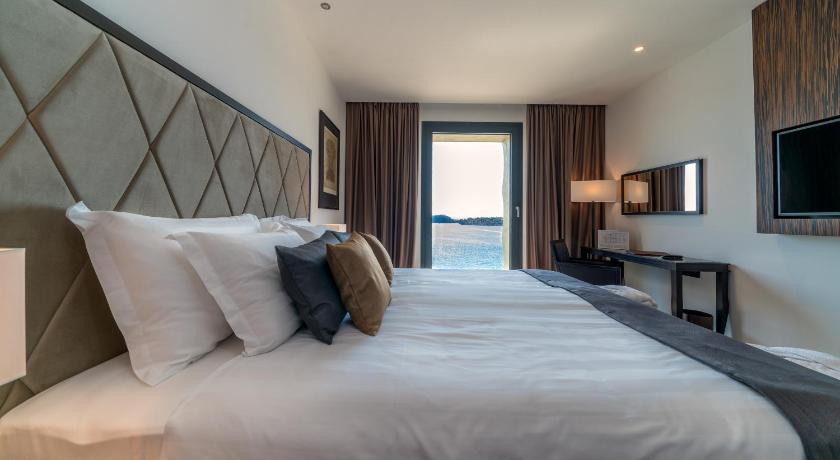 Bellevue Superior City Hotel photo