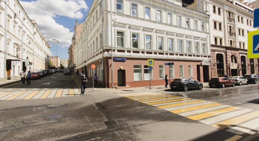 Pathos near Kremlin photo