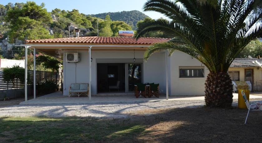 Family Cottage Overlooking The Sea Prices Photos Reviews