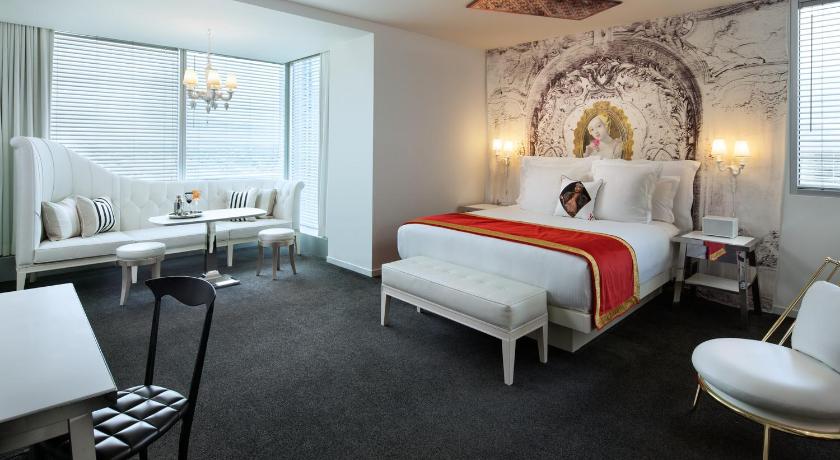 Image of Alexandria King Suite 1