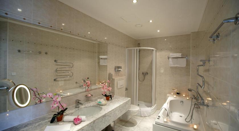 Image of Twin Room 2