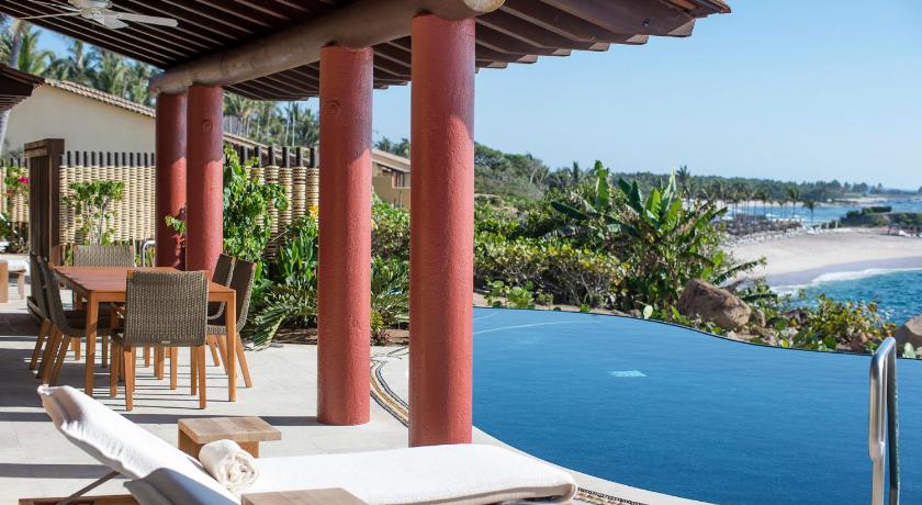 Four Seasons Resort Punta Mita