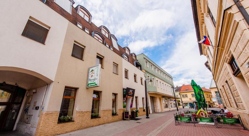 Penzion Atlas — Hotel in Liptovsky Mikulas