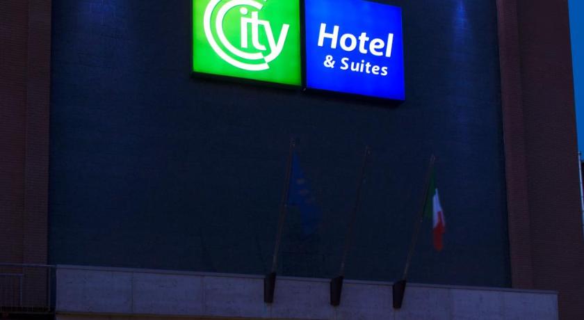 City Hotel & Suites