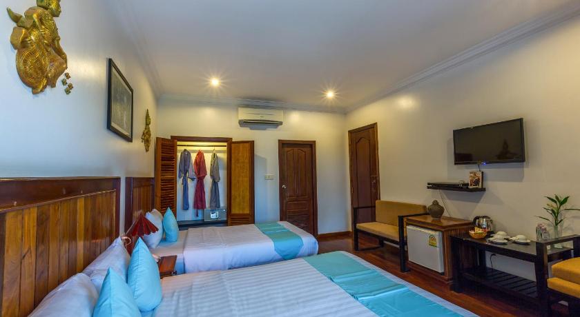 Image of Deluxe Family Room 10