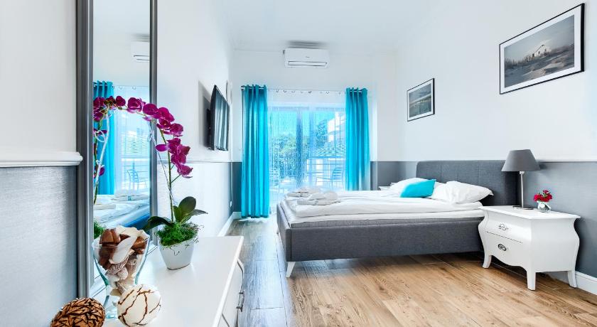 Apartamenty AmberHome — Hotel in Miedzyzdroje