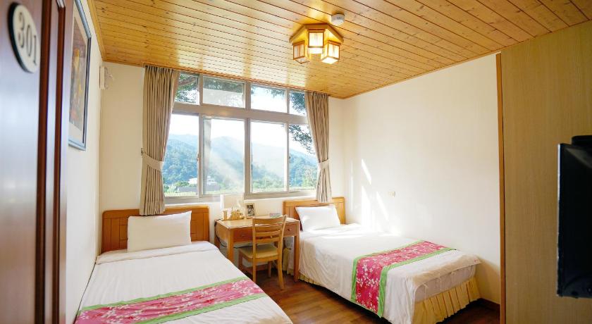 客房(兩床) - 需共用衛浴 (Twin Room with Shared Bathroom)圖片 1