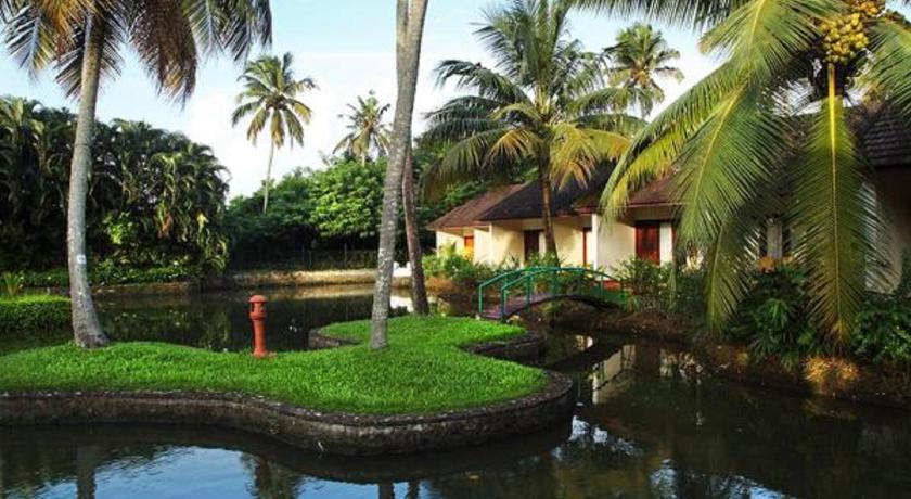 Abad Whispering Palms Kumarakom Hotel
