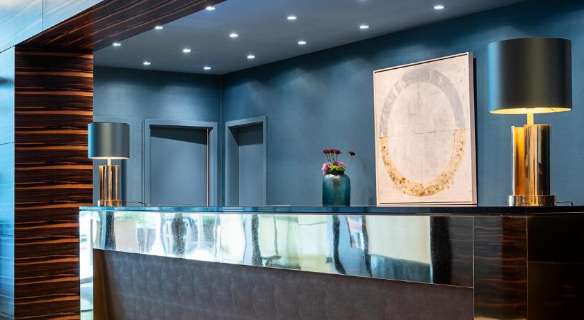 Ameron Hotel Regent photo