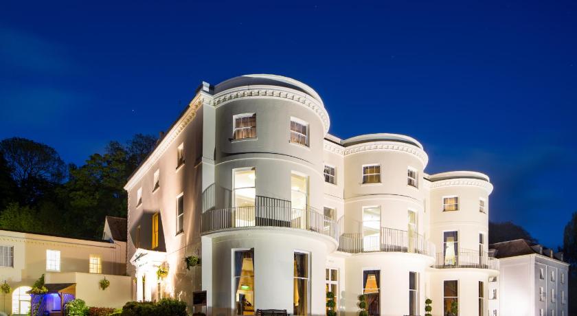 Mercure Gloucester - Bowden Hall Hotel