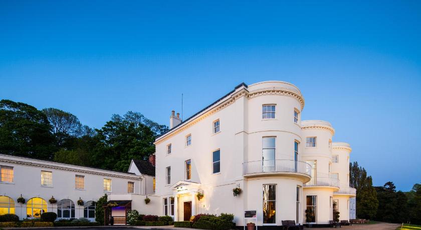 Mercure Gloucester - Bowden Hall Hotel