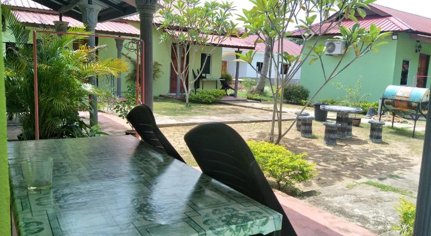 Motel Aurora Damai - image 5