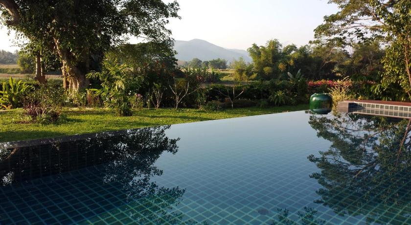 Villa Albizia in Chiang Mai photo