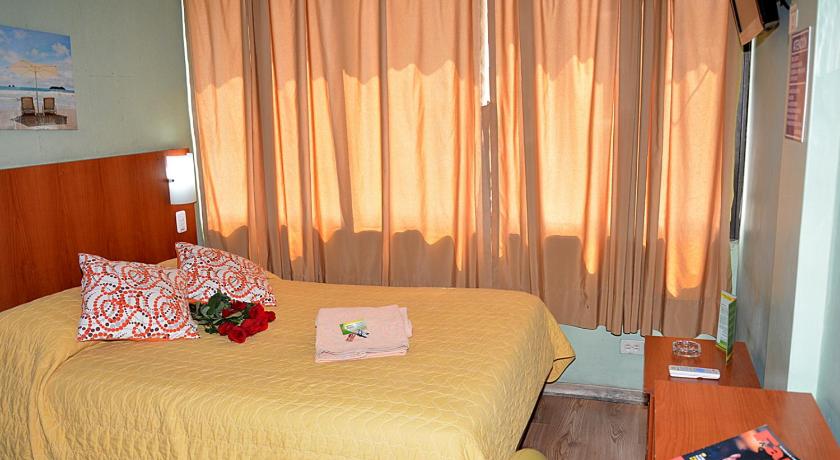 Hostal Terra 1 - ANDALUCIA — Hotel in Quito