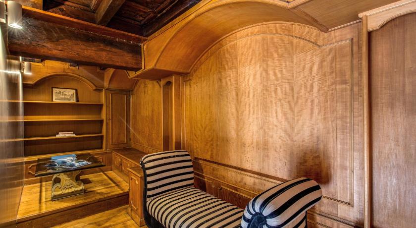 The Spanish steps apartment 67 photo
