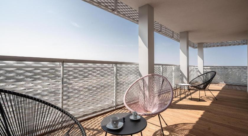 RentPlanet - Apartamenty Atal Tower photo