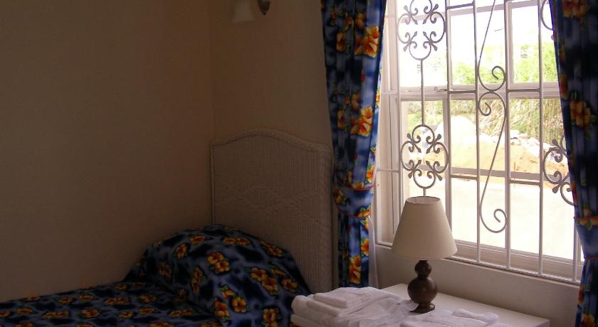Plover Court Apartments photo