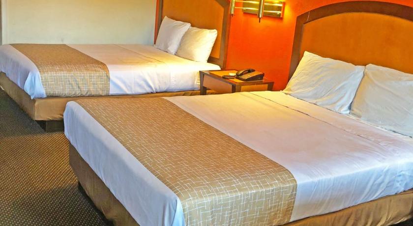 Travelodge by Wyndham Houston Hobby Airport