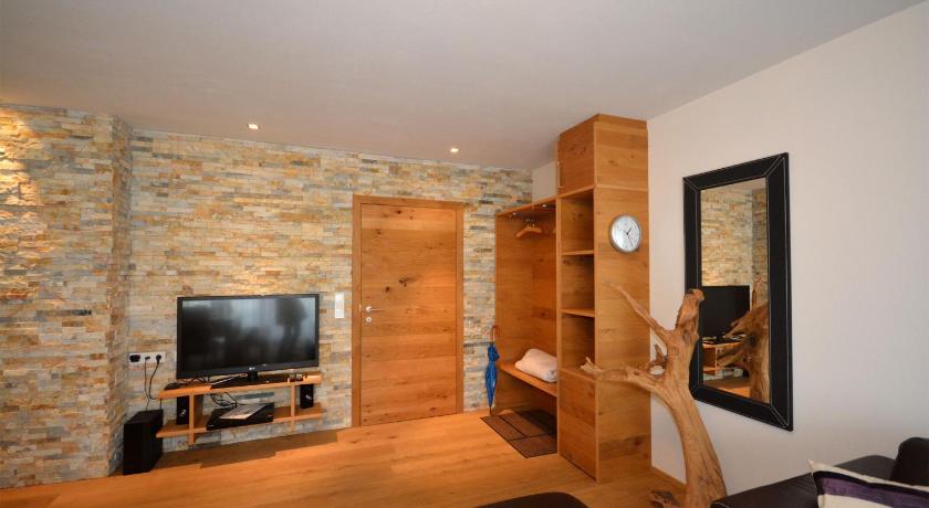 Image of Three-Bedroom Apartment with Balcony 5