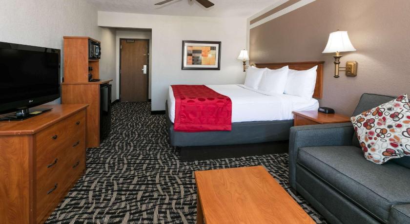 Ramada by Wyndham Oklahoma City Airport North