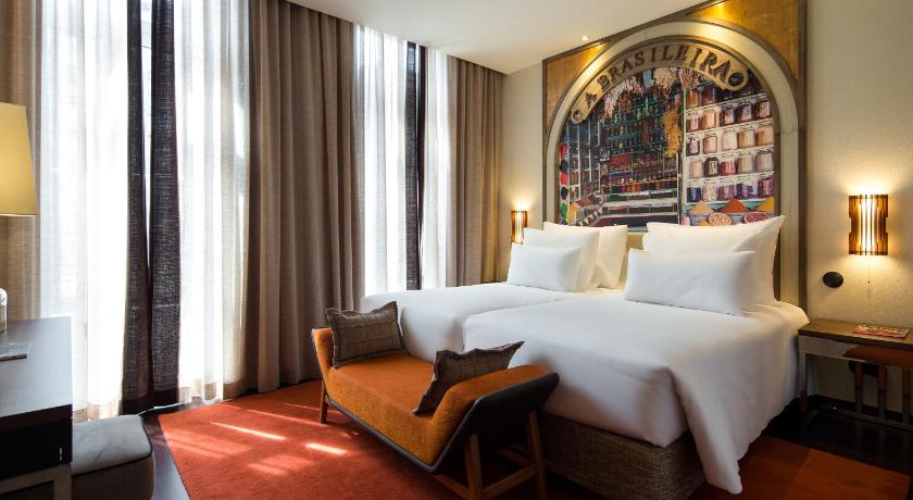 Porto Pestana Porto - A Brasileira 5-Star Hotel lobby