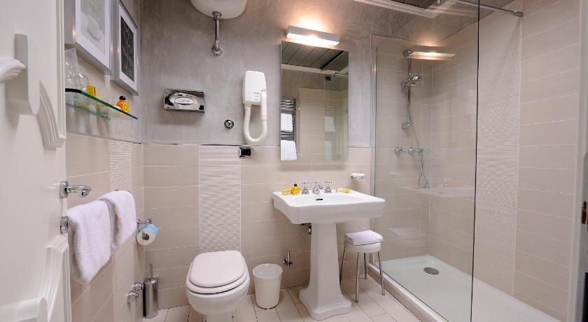 Image of Double or Twin Room with City View 2