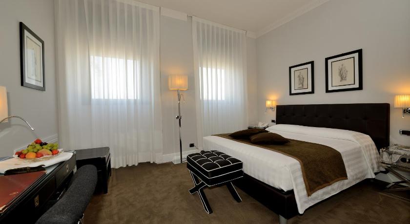 Image of Double or Twin Room with City View 6