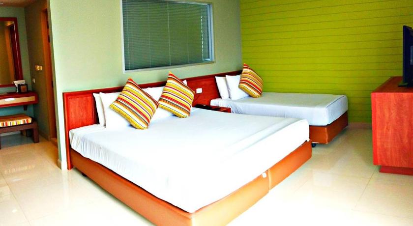 Image of Royal Family Room 10