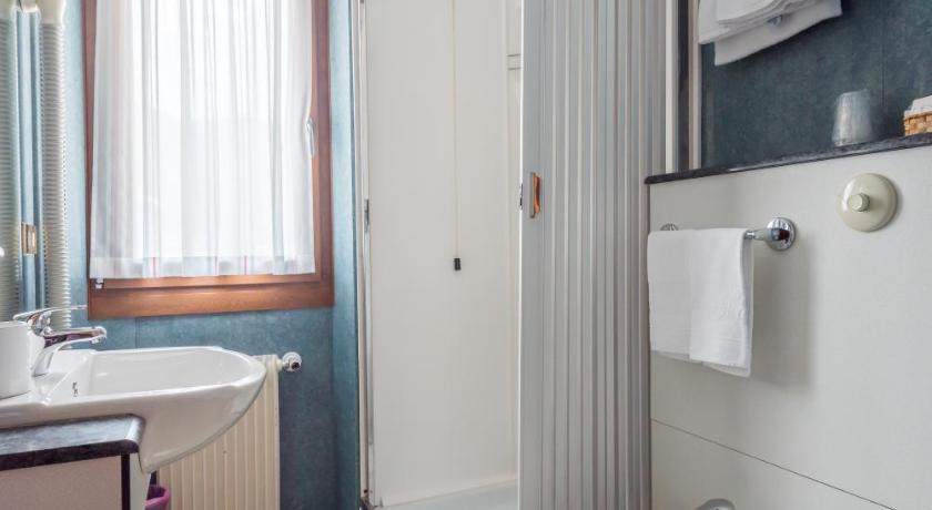Image of Double Room 4