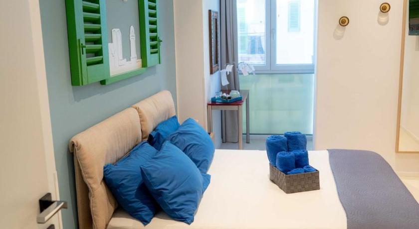 Maree Seafront B&B - Sea View King Room