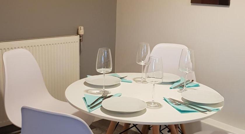 New Contemporary Flat minutes from Airport & NEC photo