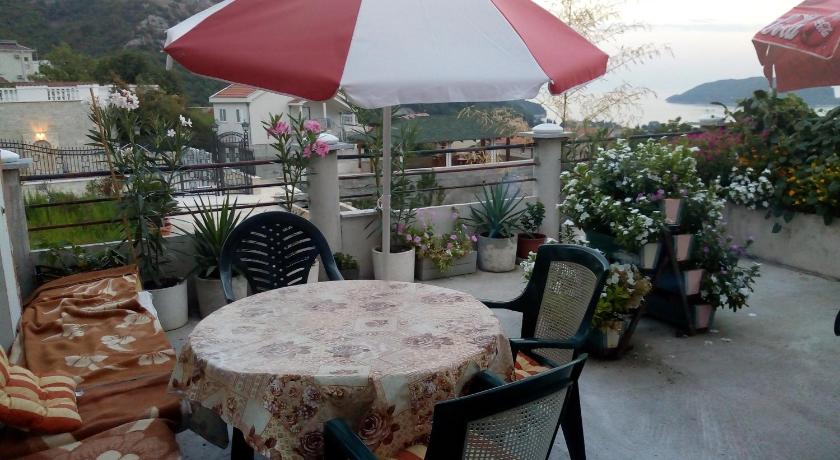 Georgijevic Room &amp; Apartments — Hotel in Budva