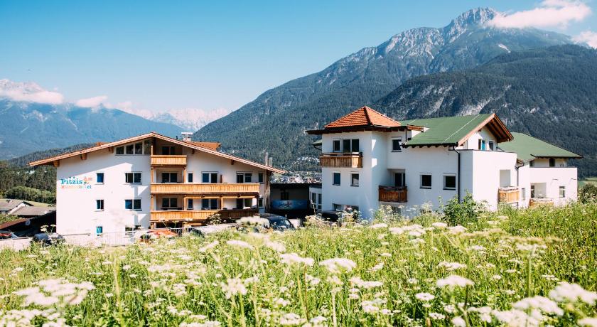 Pitzis Kinderhotel - Family Only — Hotel in Arzl im Pitztal