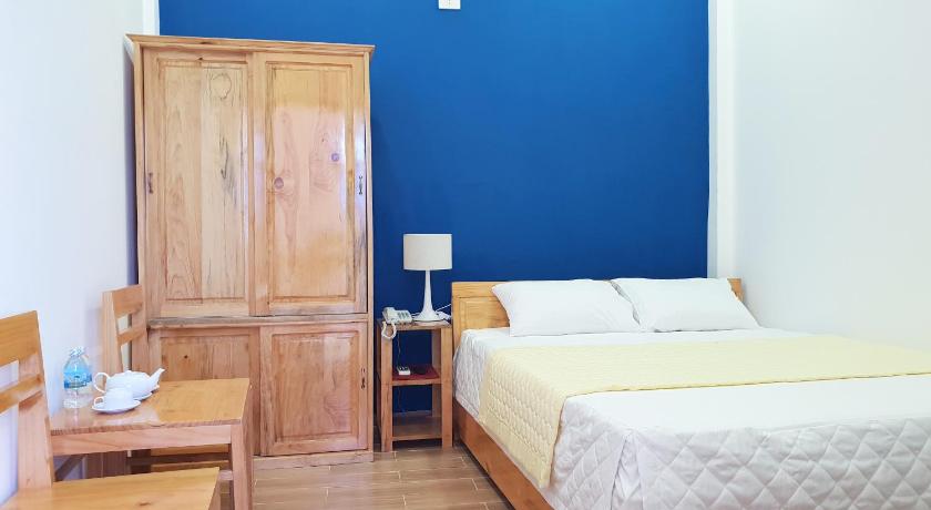 Image of Queen Room 0