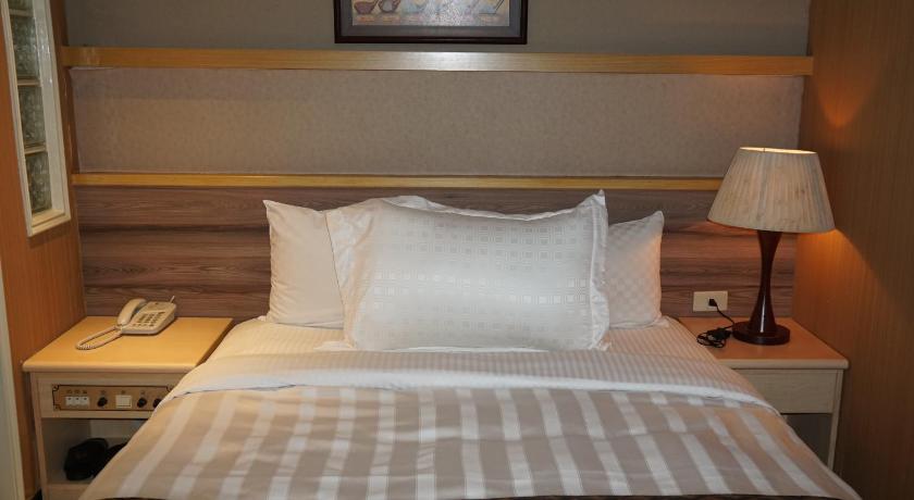 Image of Economy Double Room without window 2