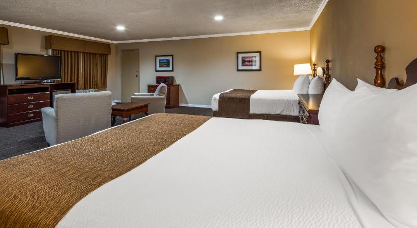 Best Western Lakewood Motor Inn