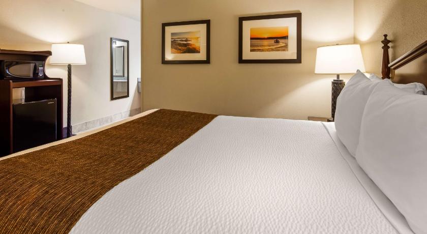 Best Western Lakewood Motor Inn