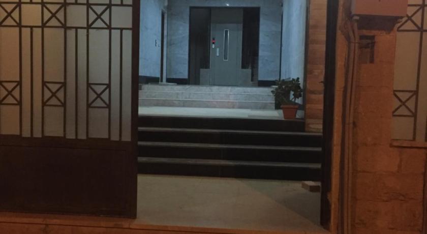 112 AUC Residence photo