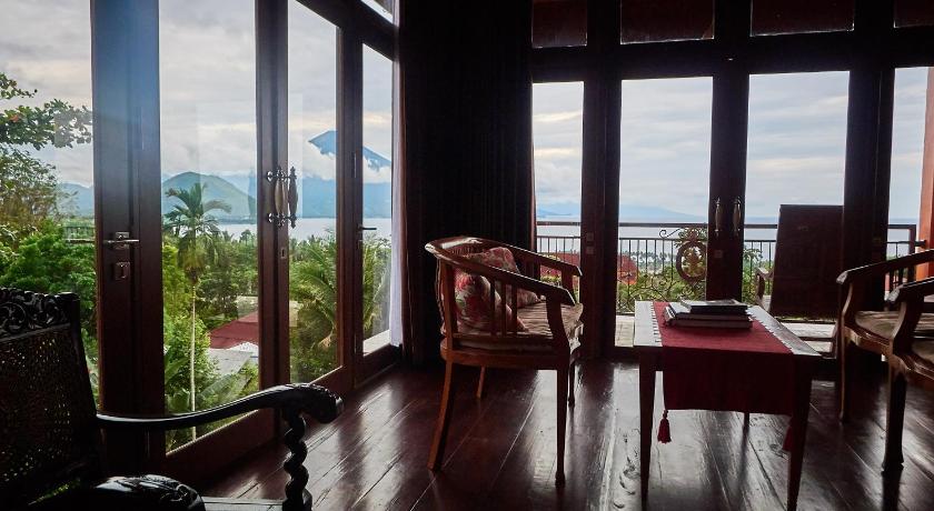 Image of Deluxe Suite with Sea View 3