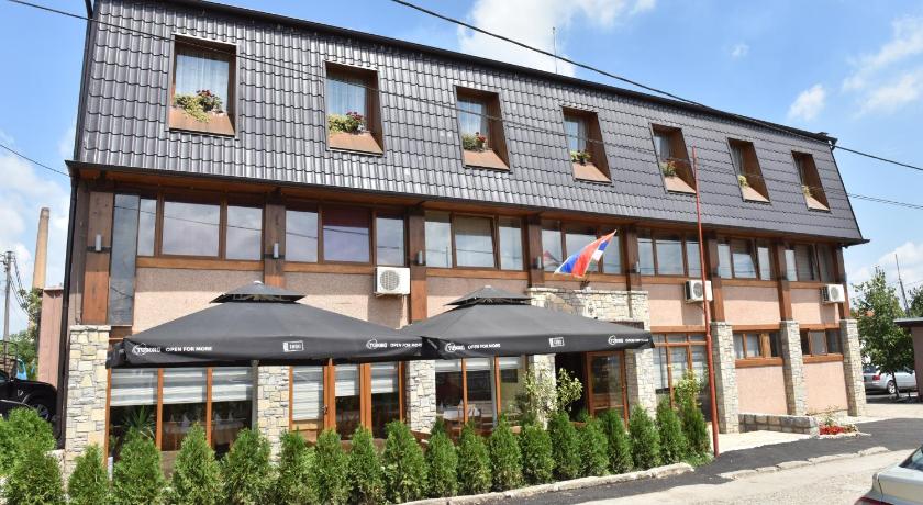 Hotel "VIR" — Hotel in Velika Plana