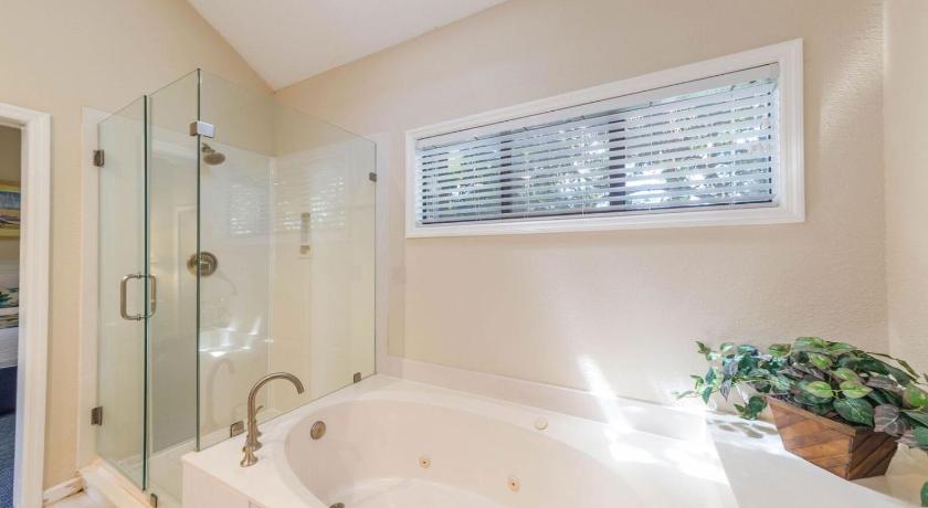 Image of Two-Bedroom Apartment 10